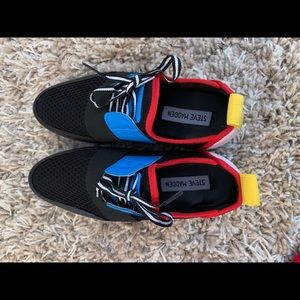 STEVE MADDEN Sneakers. NEW. SIZE 7.